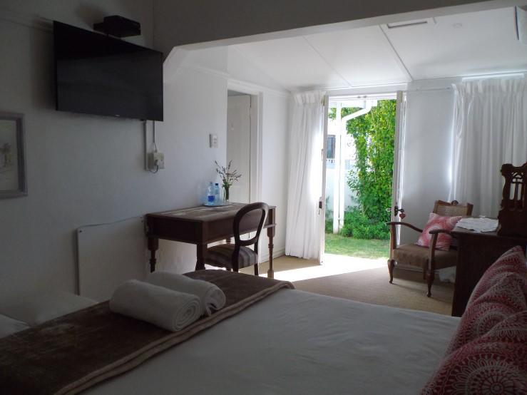 Breeze Inn Guesthouse Kidd's Beach Экстерьер фото