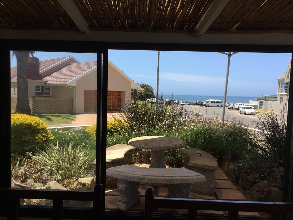 Breeze Inn Guesthouse Kidd's Beach Экстерьер фото